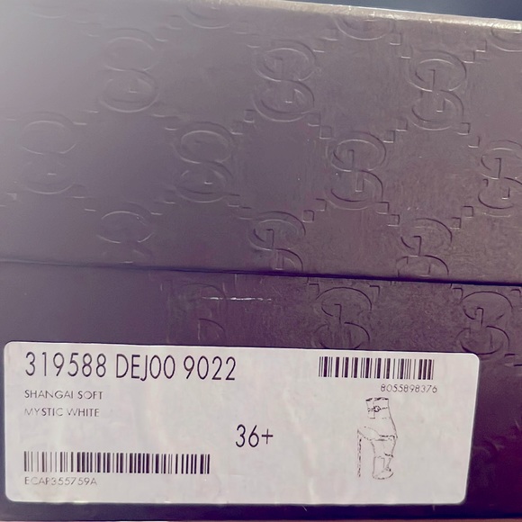 COPY - Gucci Ursula Heels - Picture 5 of 5